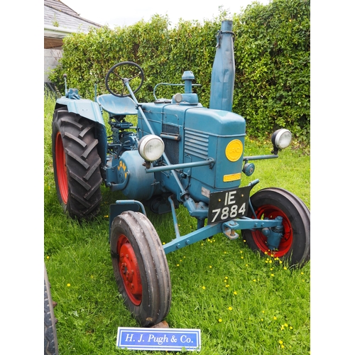 104 - Lanz Bulldog Type 17 tractor. Fitted with Hydraulic linkage, PTO and lights. S/n 277245. Reg IE 7884