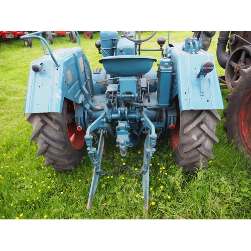 104 - Lanz Bulldog Type 17 tractor. Fitted with Hydraulic linkage, PTO and lights. S/n 277245. Reg IE 7884