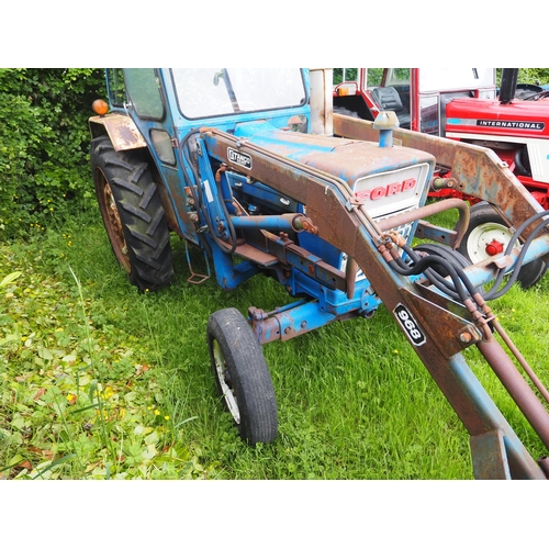 105 - Ford 4000 Force tractor. Runs and drives. Fitted with power steering and Tanco 968 Power loader. Sho... 