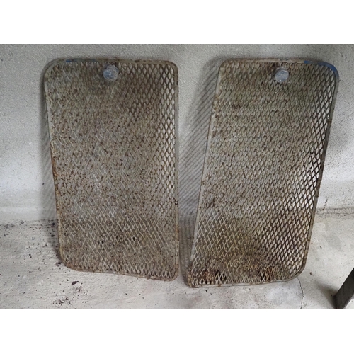 444 - Fordson mesh grills