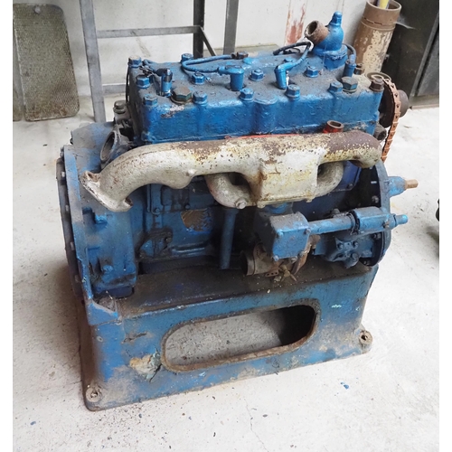 450 - Renault 4 cylinder petrol engine