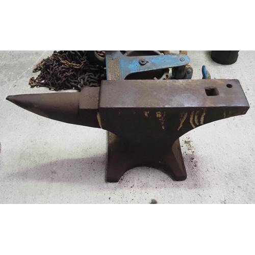 471 - Blacksmiths Anvil