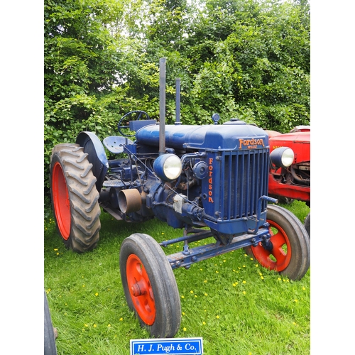 109 - Fordson Major E27N tractor. Fitted with electric start, lights, hydraulics, PTO unit and pulley, Res... 