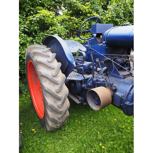 109 - Fordson Major E27N tractor. Fitted with electric start, lights, hydraulics, PTO unit and pulley, Res... 