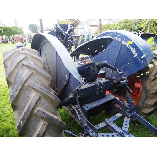 109 - Fordson Major E27N tractor. Fitted with electric start, lights, hydraulics, PTO unit and pulley, Res... 