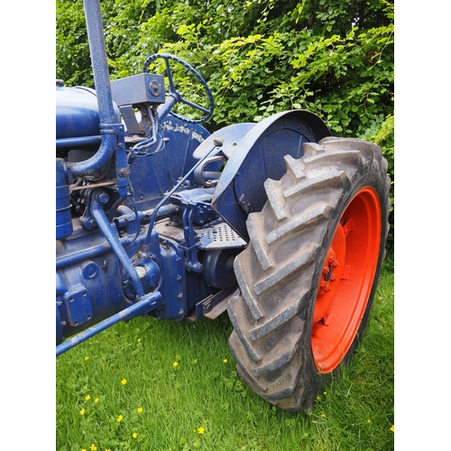 109 - Fordson Major E27N tractor. Fitted with electric start, lights, hydraulics, PTO unit and pulley, Res... 
