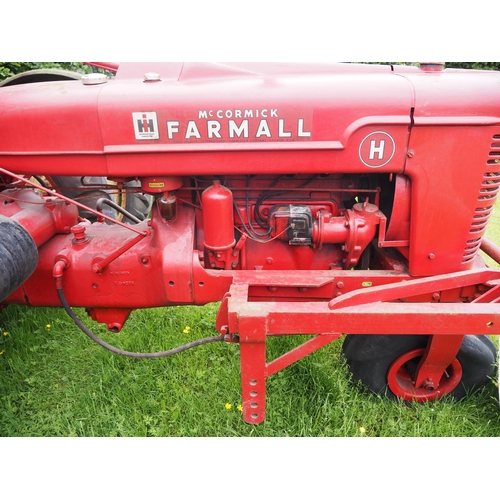 111 - Farmall H row crop tractor. Fitted with hydraulic front toolbar and rear PTO. S/n 10386. Early resto... 