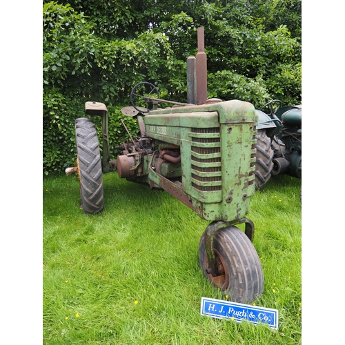 112 - John Deere B row crop tractor. S/n 107584