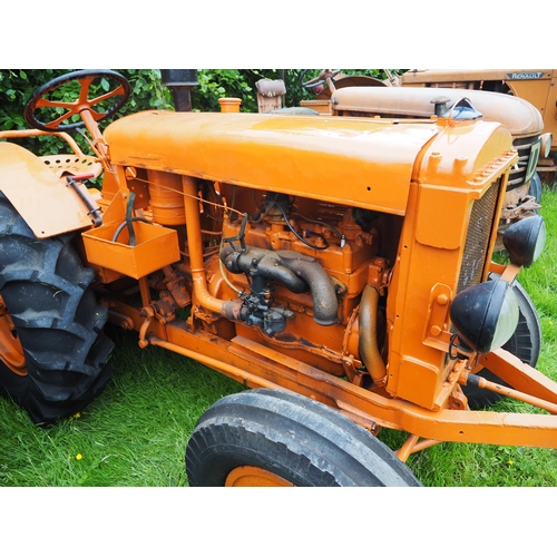 116 - Renault R20 tractor. 1923. Fitted with pulley. S/n 1024555. Repainted