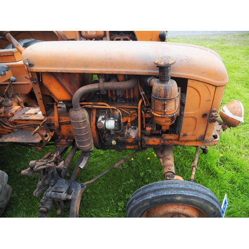 117 - Renault R7053 D16 tractor. S/n 73027G2. Original condition