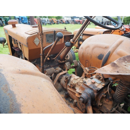 118 - Renault R3046 1739 tractor. S/n 2119888. Original condition