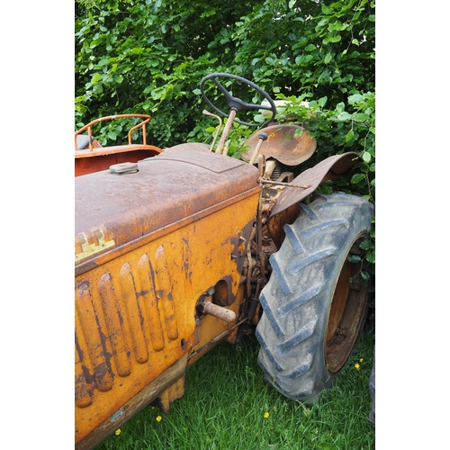 120 - Renault R3044611 tractor. S/n 1412112. Original condition