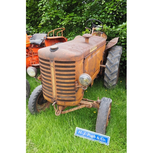 120 - Renault R3044611 tractor. S/n 1412112. Original condition