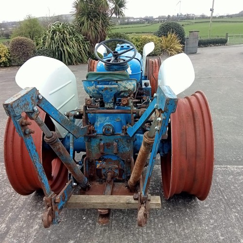 Doe Triple D tractor. 1964. C/w heavy duty rear lift and linkage. This ...
