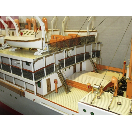 104 - A 1:48 SCALE MODEL FOR THE M.V. BORODINO BUILT BY AILSA SHIPBUILDING, TROON, FOR THE ELLERMAN LINE L... 