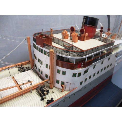 104 - A 1:48 SCALE MODEL FOR THE M.V. BORODINO BUILT BY AILSA SHIPBUILDING, TROON, FOR THE ELLERMAN LINE L... 