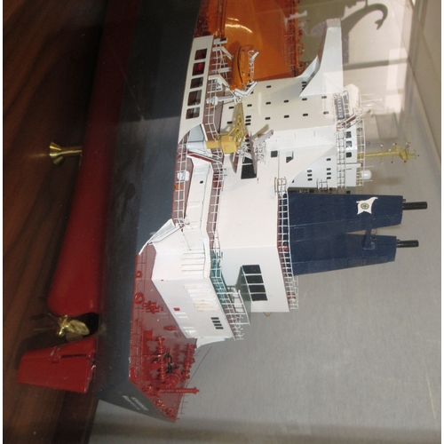 104A - A 1:48 SCALE MODEL OF THE LNG (LIQUID NATURAL GAS) CARRIER T.T. KHANNUR, BUILT BY MOSS ROSENBERG, NO... 