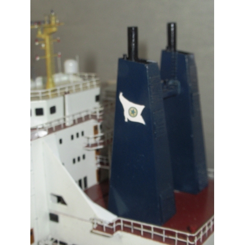 104A - A 1:48 SCALE MODEL OF THE LNG (LIQUID NATURAL GAS) CARRIER T.T. KHANNUR, BUILT BY MOSS ROSENBERG, NO... 