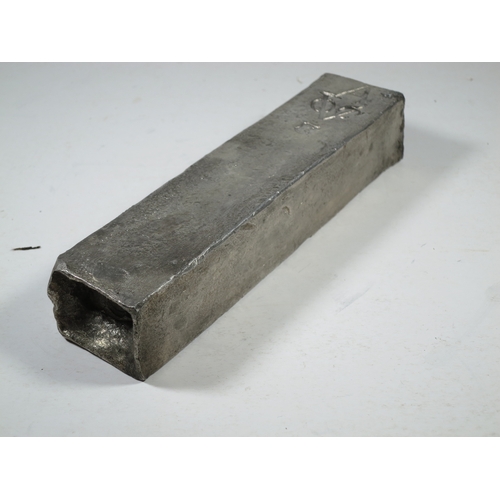 29 - A DUTCH EAST INDIA COMPANY (V.O.C.) SILVER INGOT SALVAGED FROM THE ROOSWIJK CARGO, CIRCA 1739stamped... 