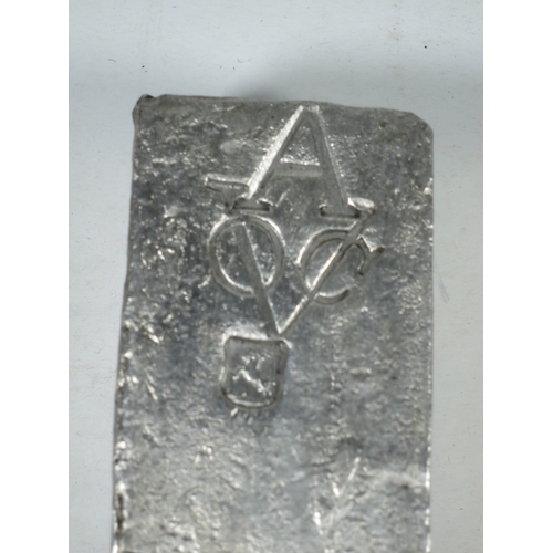 30 - A DUTCH EAST INDIA COMPANY (V.O.C.) SILVER INGOT SALVAGED FROM THE ROOSWIJK CARGO, CIRCA 1739stamped... 