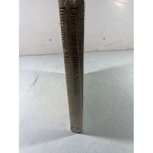 125 - 'DIRECTORY OF BRITISH SCIENTIFIC INSTRUMENT MAKERS, 1550-1851'
Gloria Clifton, Philip Wilson Publish... 