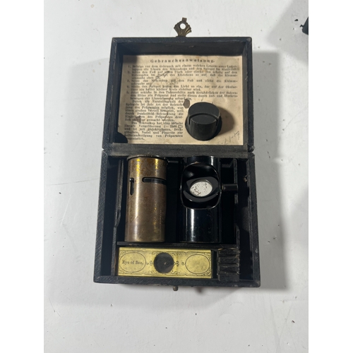 138 - A LATE 19TH CENTURY SIMPLE POCKET MICROSCOPE, GERMAN
unsigned, comprising an ebonised mirror section... 