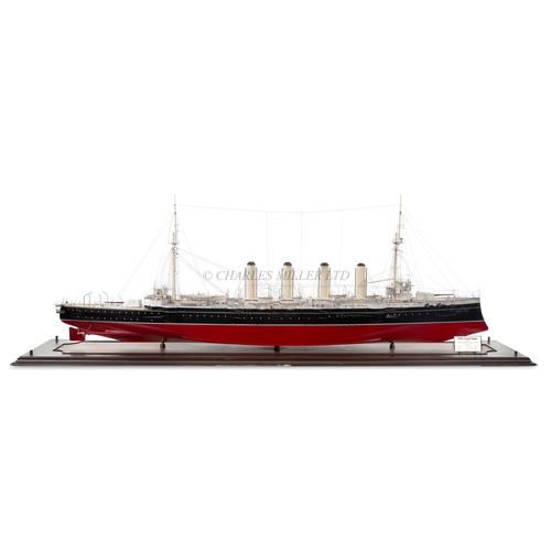 278 - A FINELY DETAILED AND WELL-PRESENTED 1:80 SCALE BUILDER'S STYLE MODEL FOR THE ARMOURED CRUISER H.M.S... 