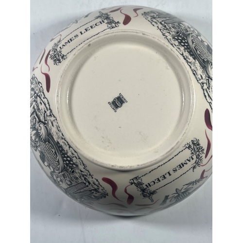 43 - A 20TH CENTURY SUNDERLAND-STYLE LUSTREWARE BOWL
with strong transfer print design by Adams for the C... 