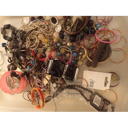 57 - Selection of assorted costume jewellery, approximately 1.5kg