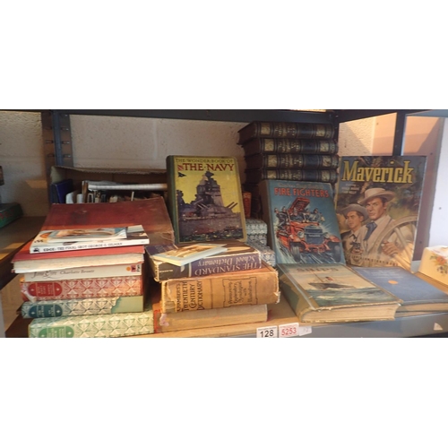 128 - Shelf of mixed vintage books including Maverick annual, Wonder book of the Navy, Wonder book of ship... 