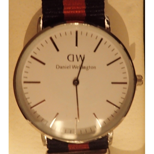 85A - New old stock Daniel Wellington wristwatch with canvas strap, boxed