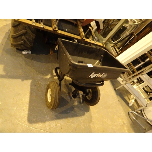 391 - Small trailer for lawn mower