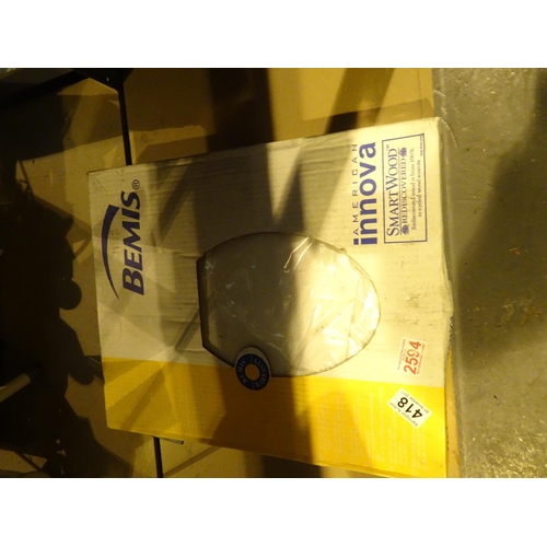 418 - Boxed plastic Bemis toilet seat