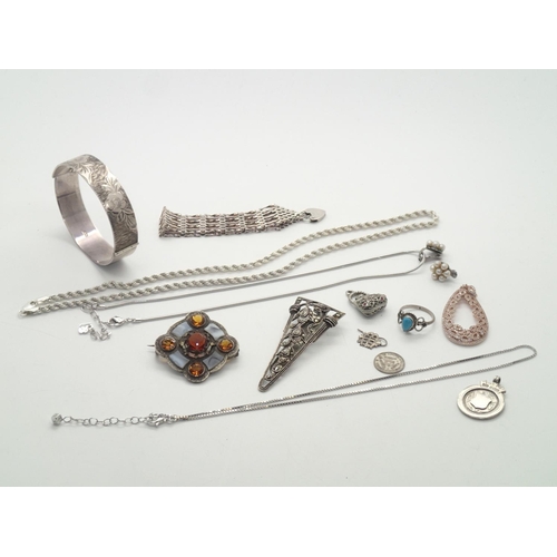 73 - Hallmarked silver, sterling and white metal presumed silver jewellery to include a hinged bangle, ga... 