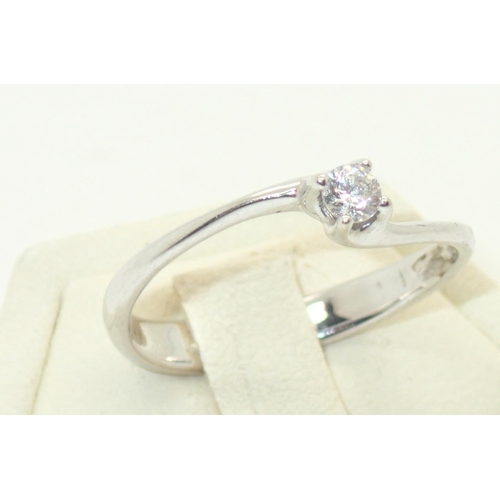 78 - 18ct white gold diamond solitaire engagement ring, size M, 2.3g
P&P group 1 (£16 for the first item ... 