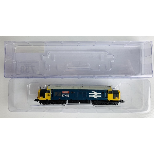 758 - Graham Farish N Gauge Class 37 418 An Comunn Gaidhealach BR Blue Large Logo Diesel Loco - In Clear P... 