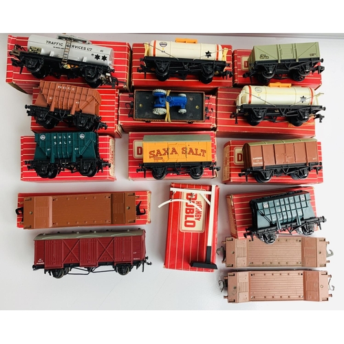 782 - 14x Hornby Dublo Assorted Freight Wagons 11x Complete with Original Boxes & 1x Boxed Height Gauge
P&... 