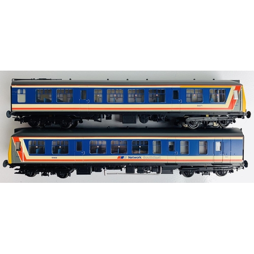 828 - Bachmann 32-901 OO Gauge NSE Network Southeast Class 108 DMU - Unboxed
P&P group 2 (£20 for the firs... 