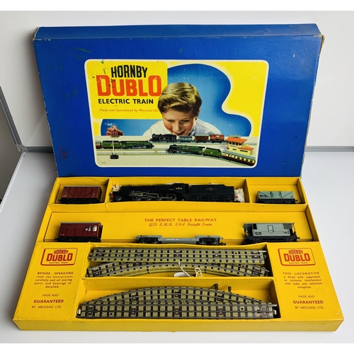 862 - Hornby Dublo 3-Rail 625 Freight Train Set - Boxed
P&P group 2 (£20 for the first item and £2.50 for ... 