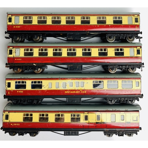 877 - 4x Hornby Dublo BR Crimson / Cream Passenger Coaches Unboxed
P&P group 2 (£20 for the first item and... 