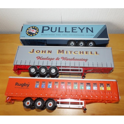 998 - Corgi 3 x 1.50 scale Mixed Curtainside Fridge Box Trailers
P&P group 2 (£20 for the first item and £... 