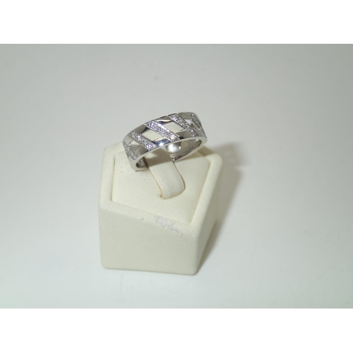 148 - 18ct white gold diamond band ring, size K/L, 5.1g
P&P group 1 (£16 for the first item and £1.50 for ... 