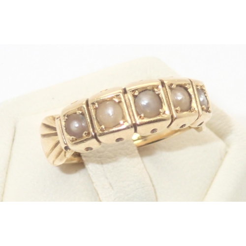 98 - Victorian 1896 18ct gold pearl set ring size M, 4.1g
P&P group 1 (£16 for the first item and £1.50 f... 