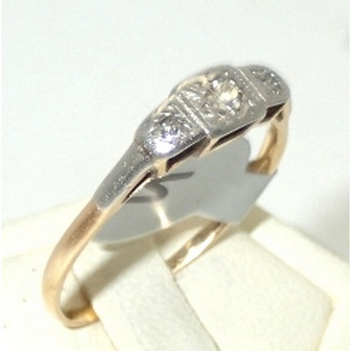 107A - 18ct gold and platinum three stone diamond antique ring Size Q 2.0g
P&P group 1 (£16 for the first i... 