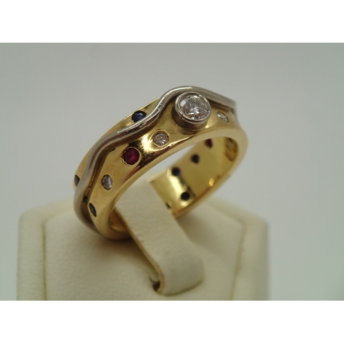 120 - Excellent quality 18ct white and yellow gold heavy gauge band set with a large raised diamond and a ... 