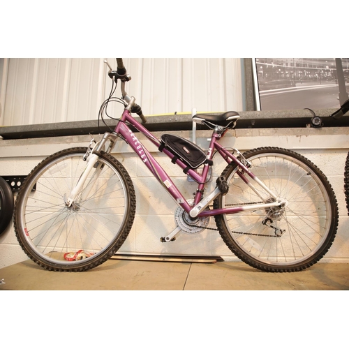 29 - Hercules ladies trail bike 18 speed. In used working order, frame size 45 cm. This lot is not availa... 