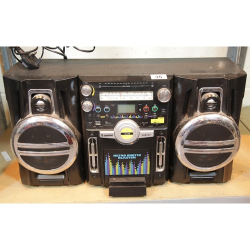 35 - Steepletone SGB747 retro ghetto blaster.
This lot is not available for in-house P&P, please contact ... 