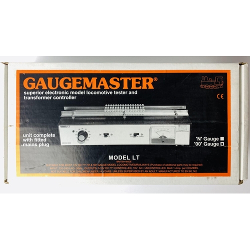 2038 - Gaugemaster Model LT OO Gauge 'Locomotive Tester' - Boxed with Instructions & Rollers - Appears to h... 