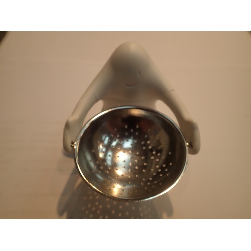 115 - Alessi ceramic and steel strainer. P&P Group 1 (£14+VAT for the first lot and £1+VAT for subsequent ... 