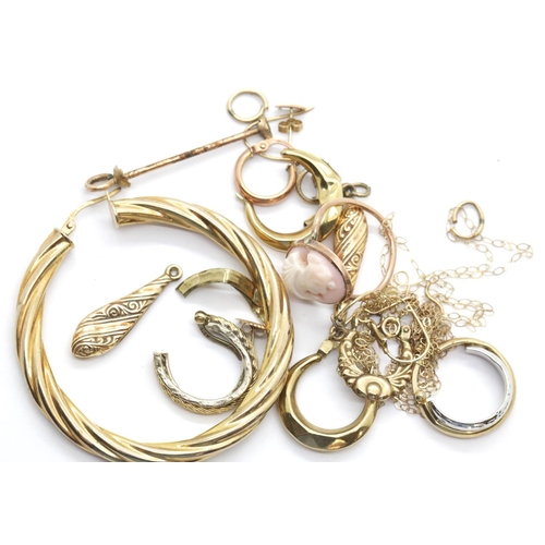 1010 - Mixed 9ct gold jewellery, mainly scrap 11.1g. P&P Group 1 (£14+VAT for the first lot and £1+VAT for ... 